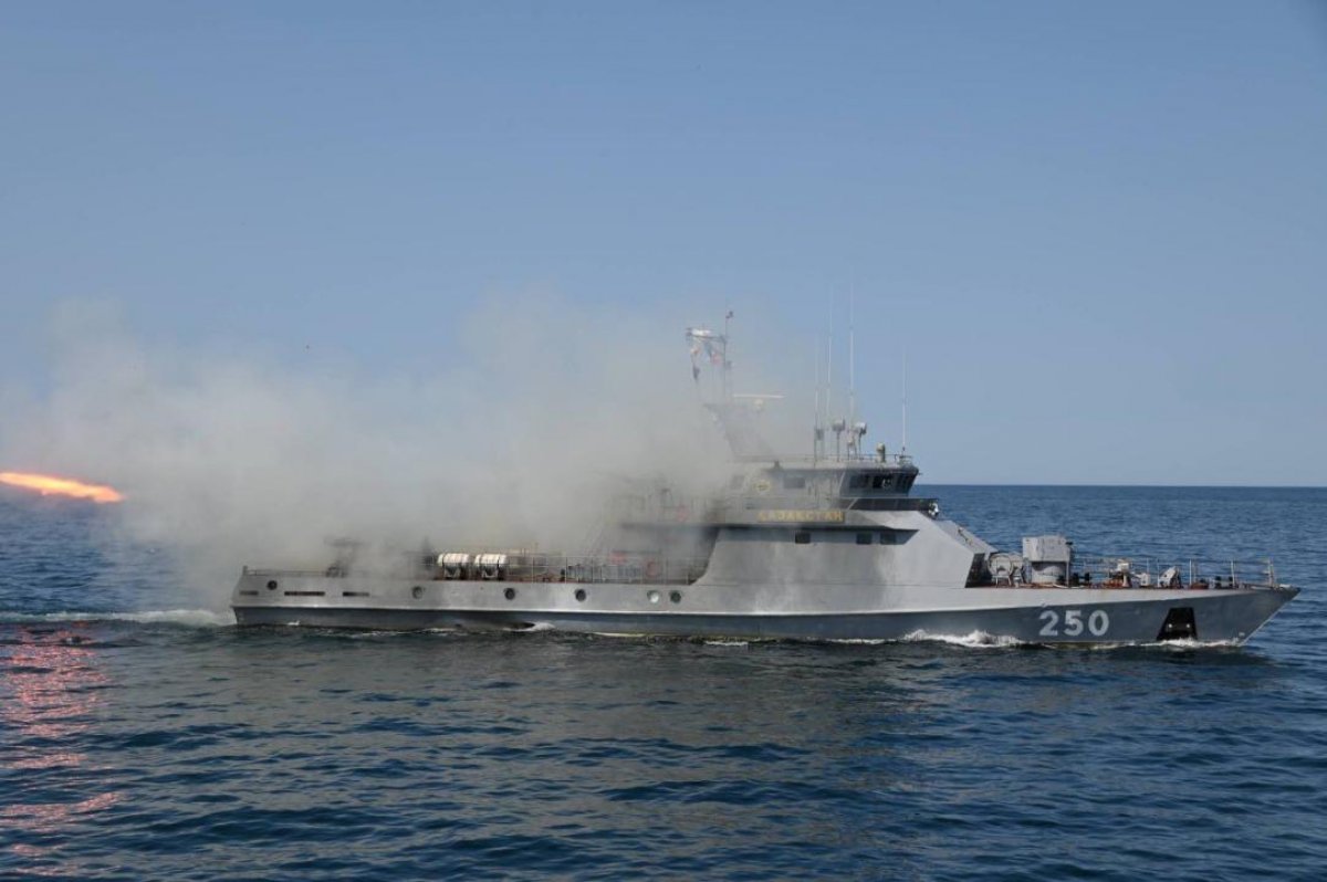 Выстрелы прозвучат с моря в Мангистау: начались учения ВМС Казахстана