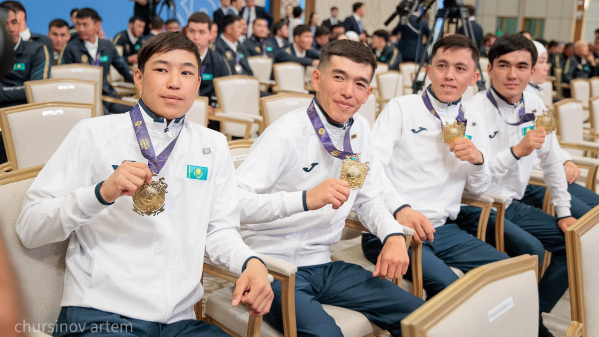 «Эмоции невозможно передать словами»: чемпионы Игр кочевников - о победах, труде и планах