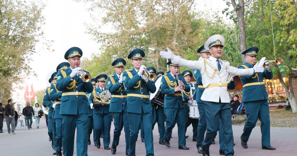  Guard Next: Ұлттық ұлан оркестрі қарағандылықтарды қуантты 