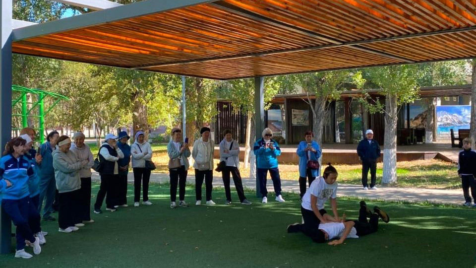 Отбасы күні: Астанада қарттарға ерекше көңіл бөлінді
