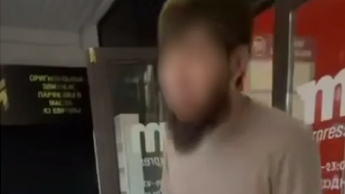 Қосшыда сауда үйінде жанжал шығарған ер адам 15 тәулікке қамалды