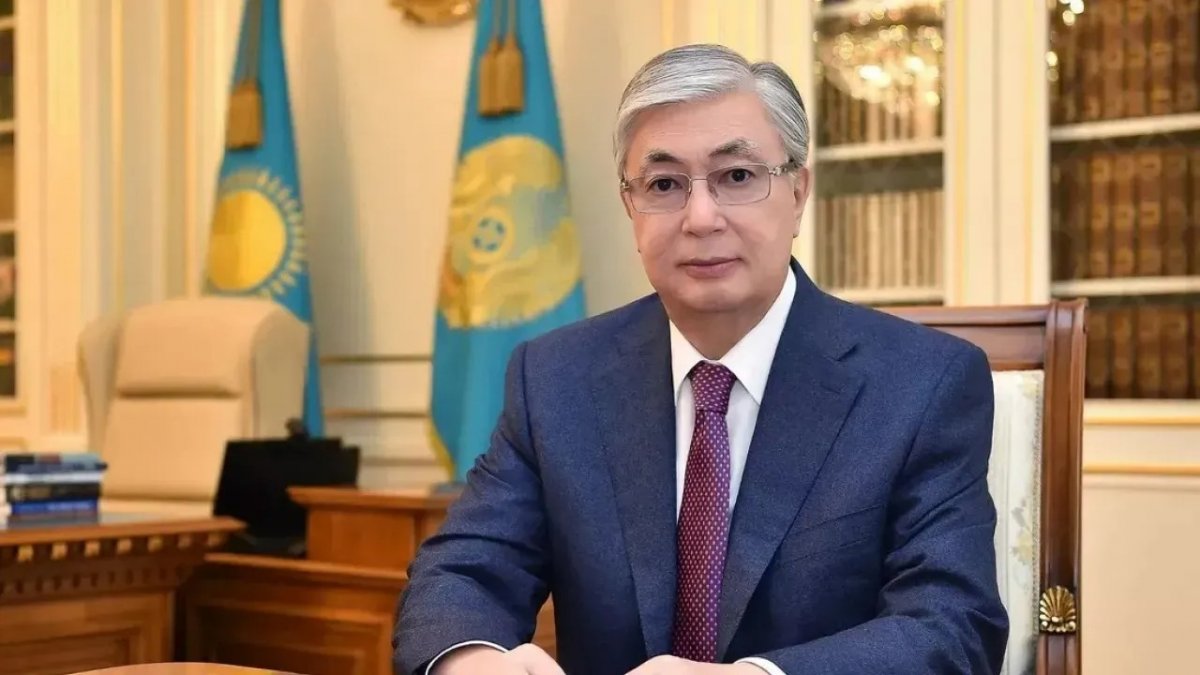 Токаев поздравил казахстанцев с Днем семьи