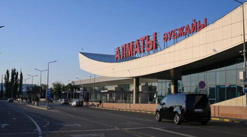 Из-за необычной ошибки в системе казахстанку не выпустили из страны