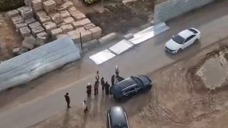 Профлист упал на ребенка в Астане: застройщика привлекли к ответственности
