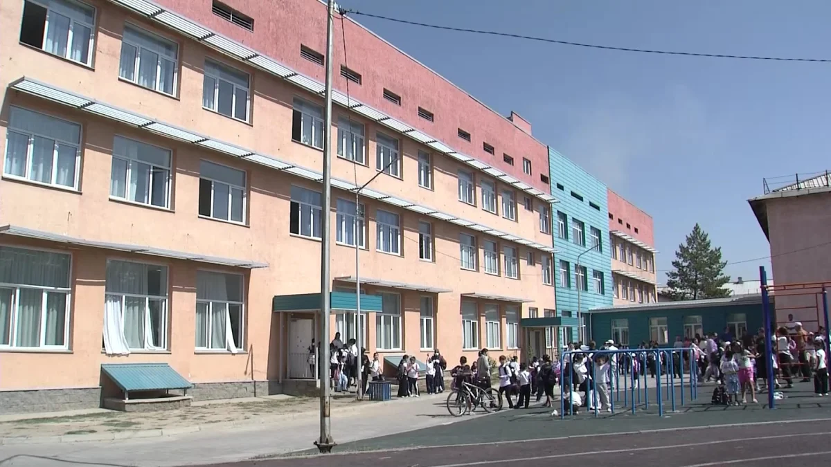 Алматы облысында мектепте бояу иісінен 8 оқушы уланып, ауруханаға түсті