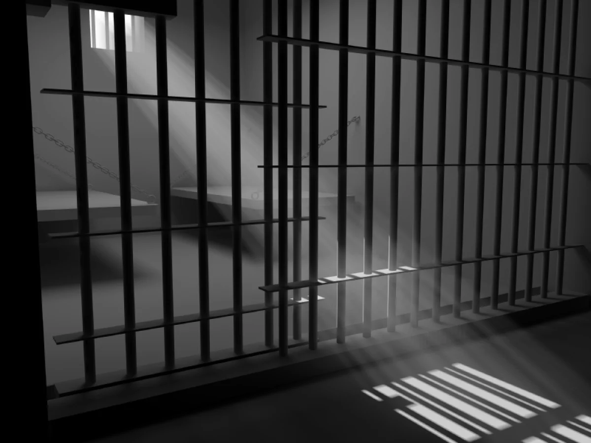 Түрмеде жазасын өтеуші бейнебайланыс арқылы сауна демалып жатқандарды бопсалаған
