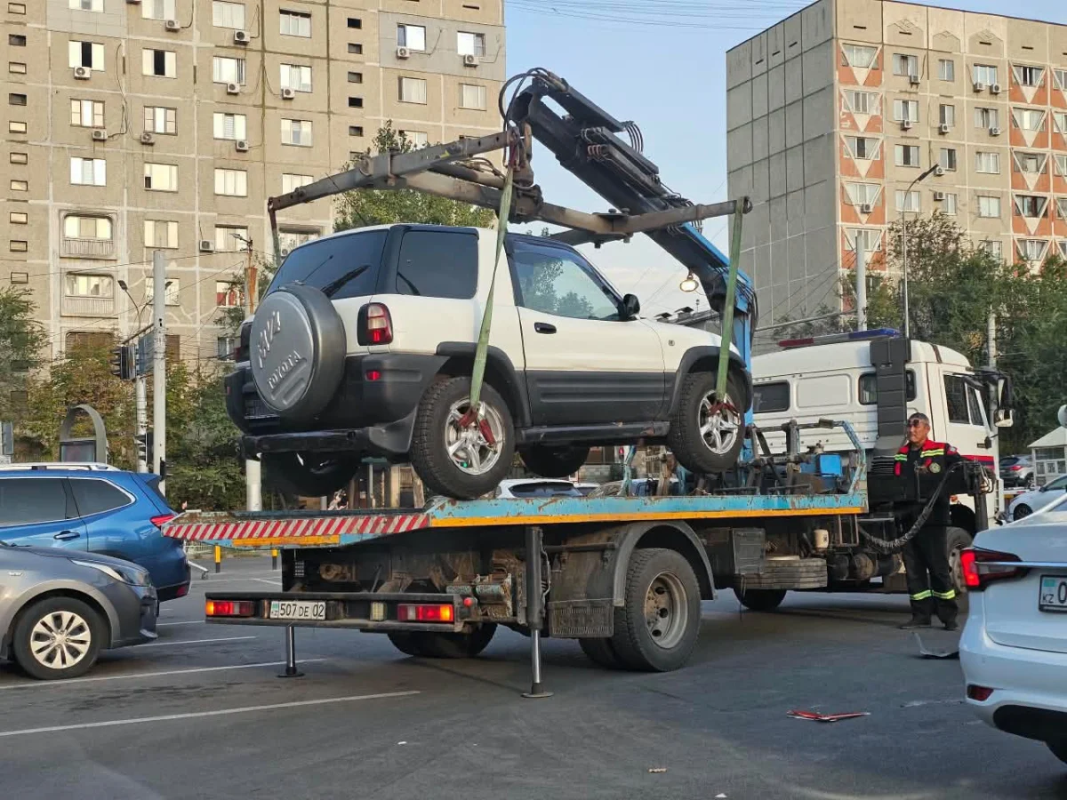 Алматыда көлік құралдарын эвакуациялау және сақтау ақысын төлеу тәртібі жетілдіріледі