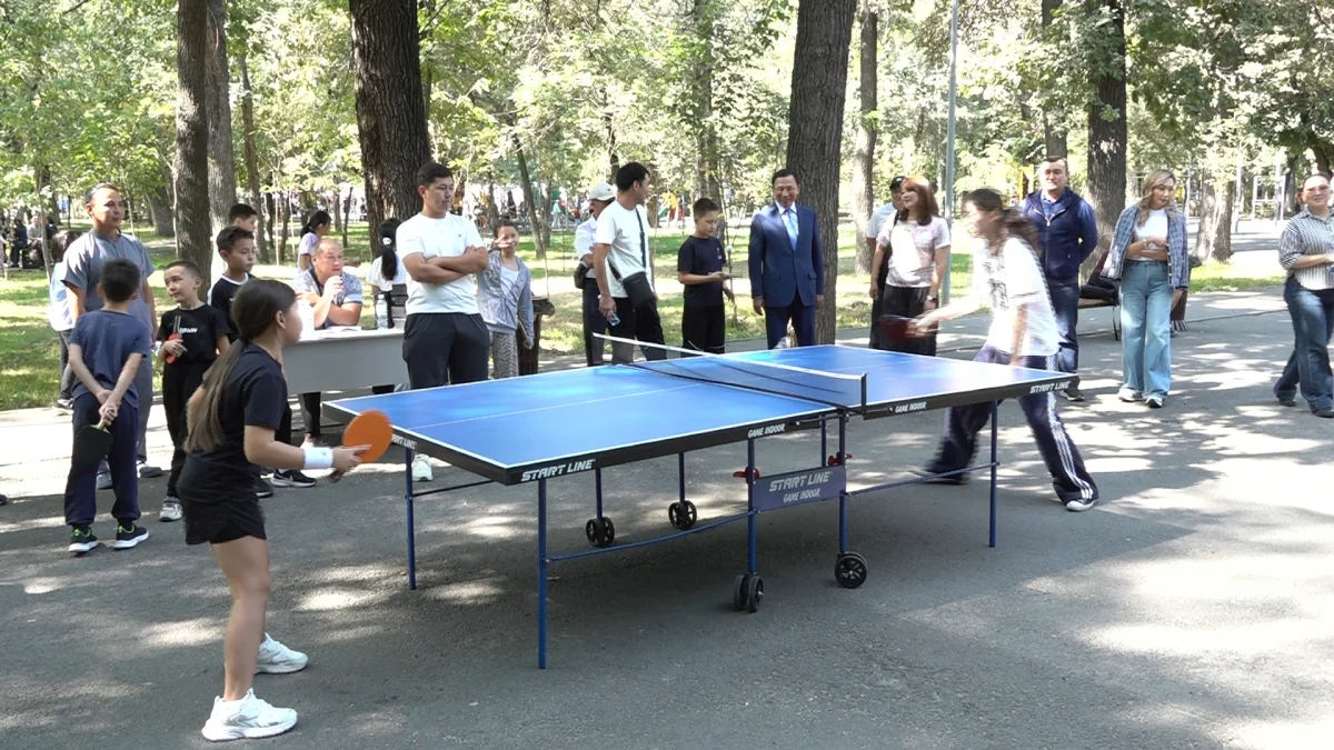 Спорт пен өнер тоғысқан думан: Қала күні Түрксіб ауданында қалай өтіп жатыр