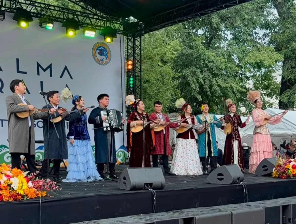 В Алматы в честь Дня города состоялся концерт молодых исполнителей «Әнім сенсің, Алматы!»