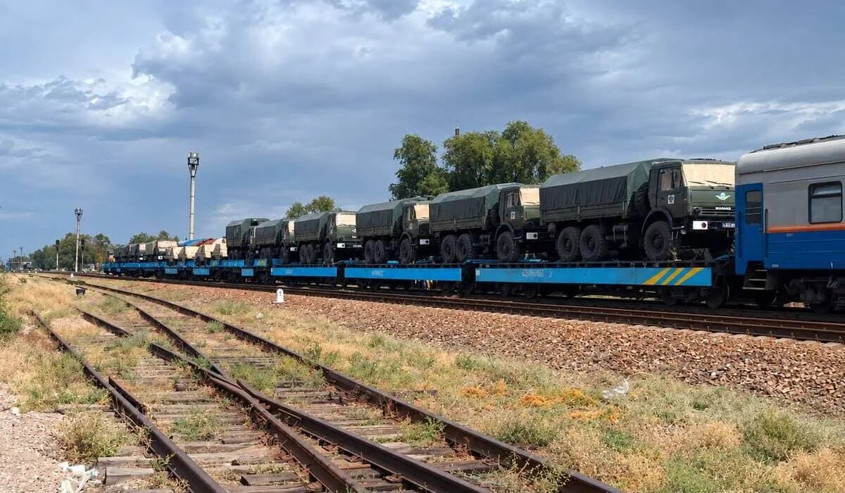 Военные эшелоны пройдут по территории Казахстана: в Минобороны сделали заявление