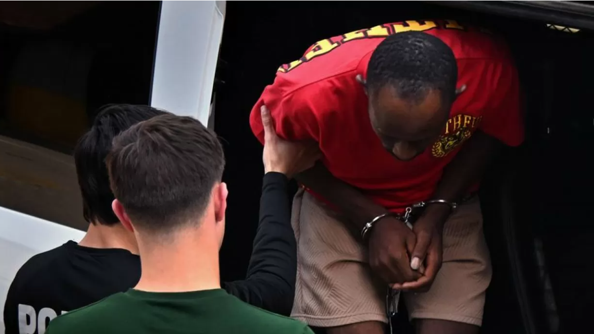 АҚШ 25 мың мигрантты басқа елдерге жасырын жөнелткен