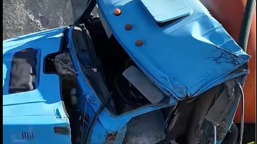 Автобус пен жүк көлігі соқтығысты