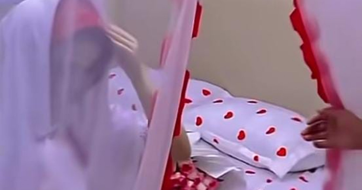  «Қыңқ еткен дыбысың шықпайтын болсын!»: Жаңа түскен келінге дөрекі сөйлеген әйелдің видеосы қызу талқыланып жатыр 