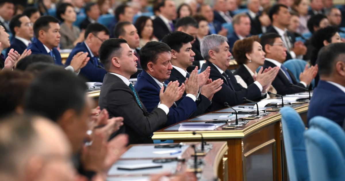   Тәжірибе мен жас буынның үйлесімділігі: Қазақстан Халық Кеңесінің құрамына кімдер кірді?   