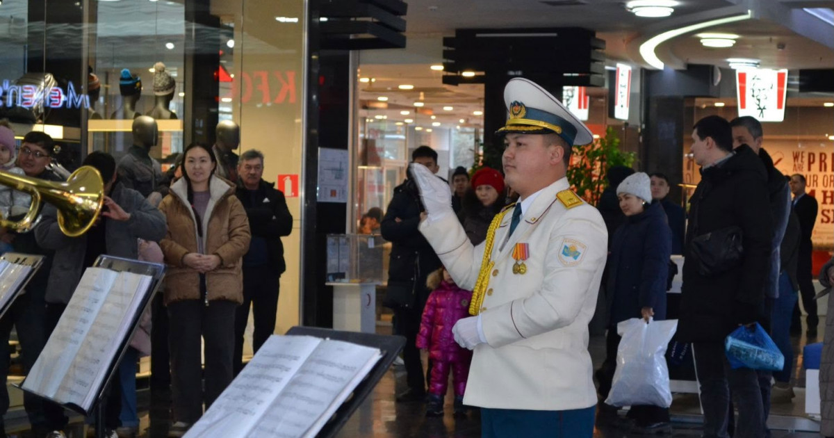   Оралда Ұлттық ұланның әскери оркестрі тұрғындарға ерекше көңіл-күй сыйлады   