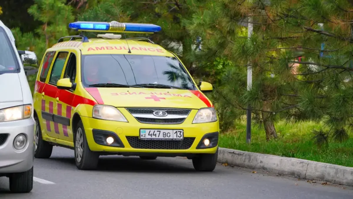 Қостанай облысында үш көлік соқтығысып, бір адам қаза тапты