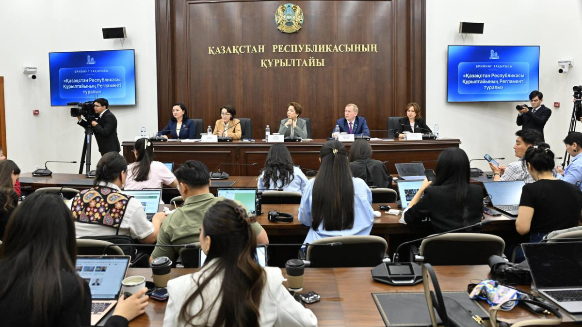После проблем с Work and Travel в Казахстане предложили усилить контроль за посредниками