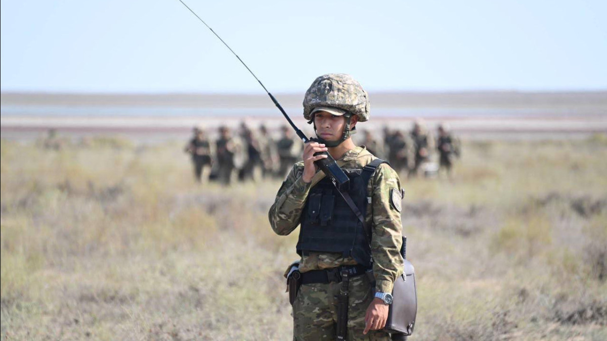 Более 500 военных задействованы в учениях в казахстанском секторе Каспия