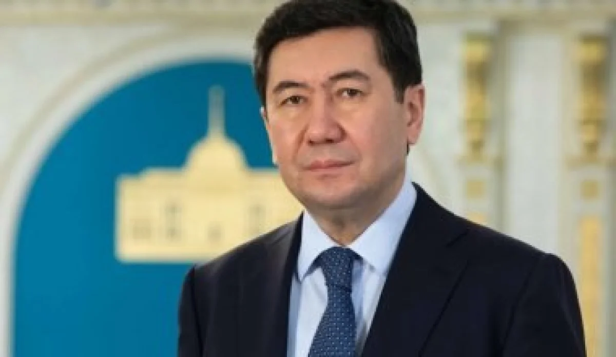 Ерлан Қошанов Халық Кеңесінің төрағасы болып сайланды