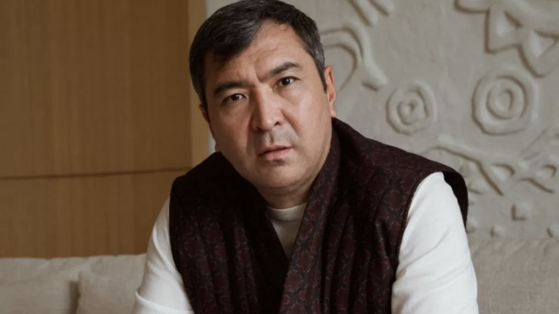 «Мектептегі білімді елемеуге болмайды»: Жұмабек Жанықұлов жастарға кеңес берді