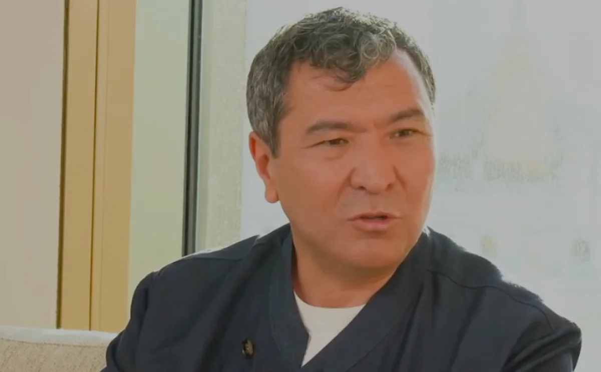 «Мектептегі білімді елемеуге болмайды»: Жұмабек Жанықұлов жастарға кеңес берді