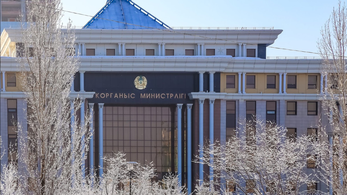 Қорғаныс министрлігі Маңғыстауда қаза тапқан әскери қызметшілердің отбасыларына көңіл айтты