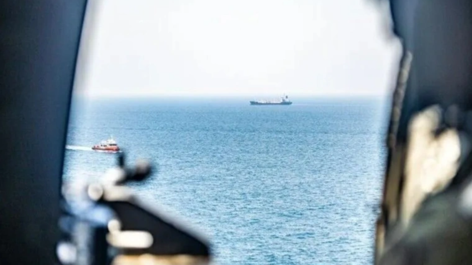Ормуз бұғазында жүк кемесіне шабуыл жасалды: қаза тапқандар мен жараланғандар бар