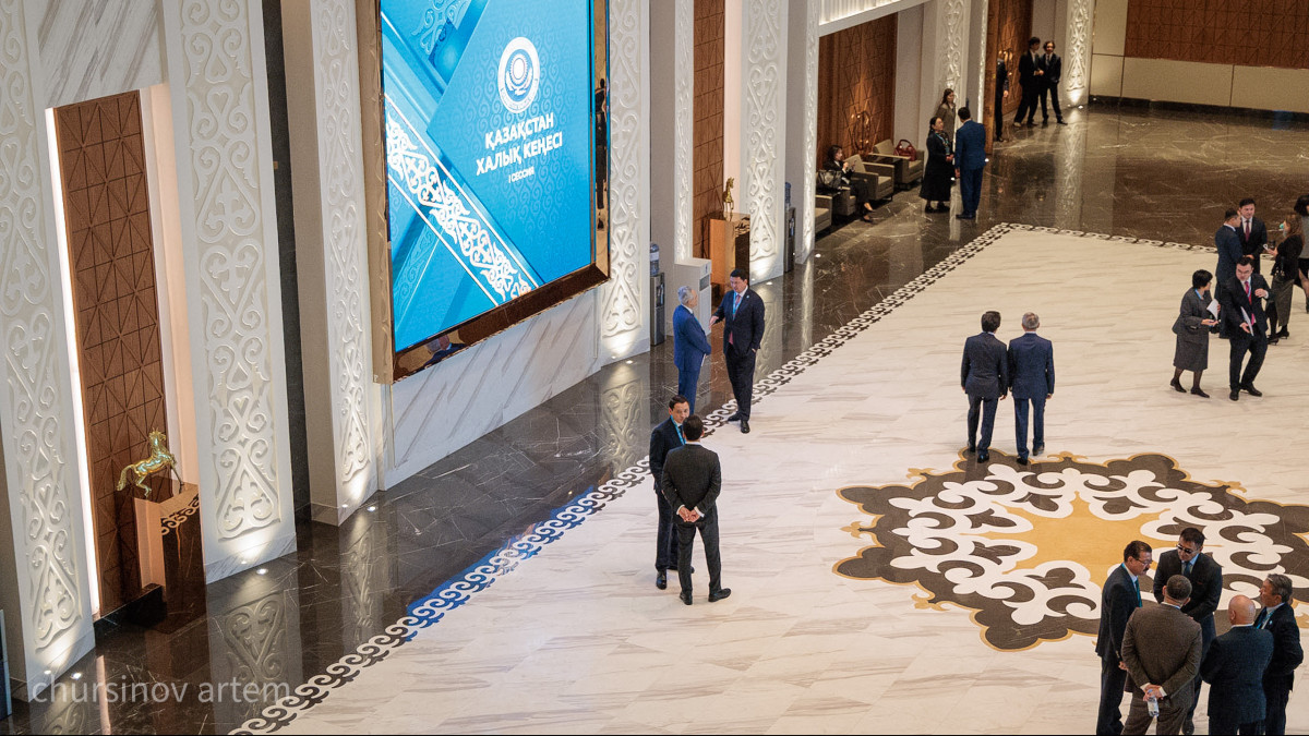 Елордада Қазақстан Халық Кеңесінің алғашқы сессиясы басталды