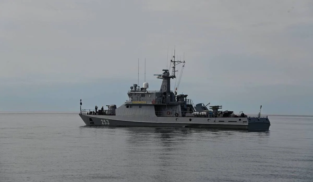 Девять военных погибли во время учений на Каспии