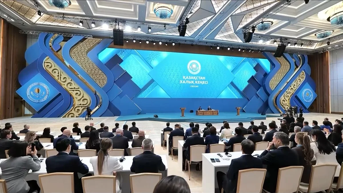 Мұрат Әбенов: Ұлттық кеңес - халық мүддесін ашық жеткізетін жаңа саяси институт
