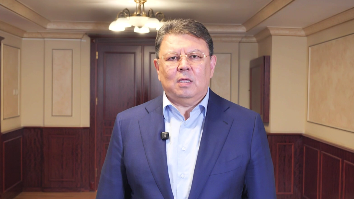 Тоқаев Маңғыстауда қаза тапқан әскери қызметшілердің отбасыларына көңіл айтты