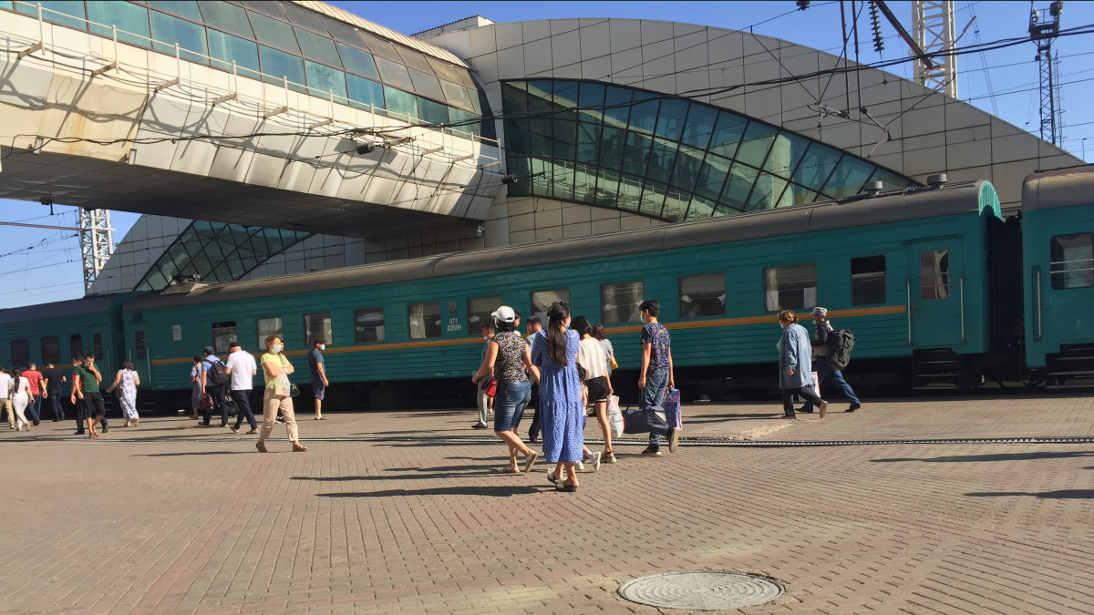 Астана-1 вокзалы жаңа кейіпке енеді: Ауданы ұлғайып, заманауи лифтілер орнатылуда