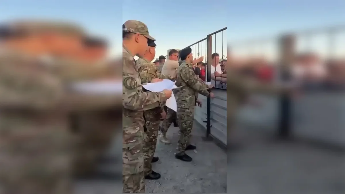 Пять должностных лиц Минобороны задержаны после гибели военных на Каспии