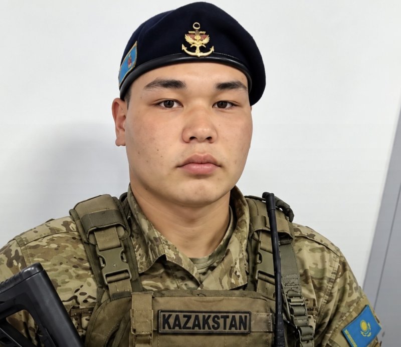 Выживший на Каспии военный сам доплыл до берега