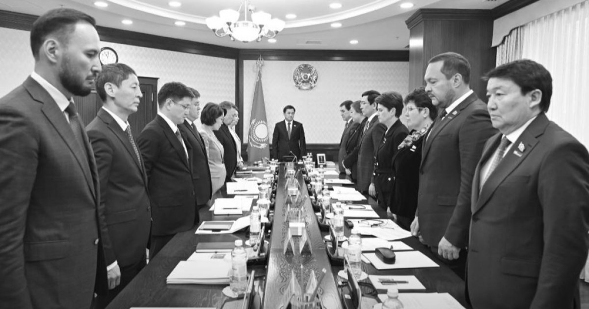   Каспийдегі қайғылы оқиға: Құрылтай депутаттары әскери қызметшілердің отбасыларына 146 миллион теңге аударады   