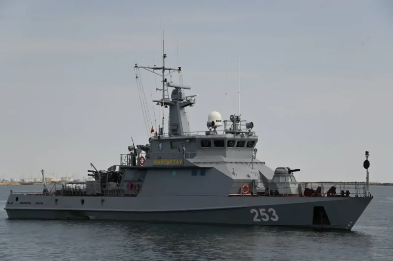 Следствие назвало причины гибели 12 военных на Каспии