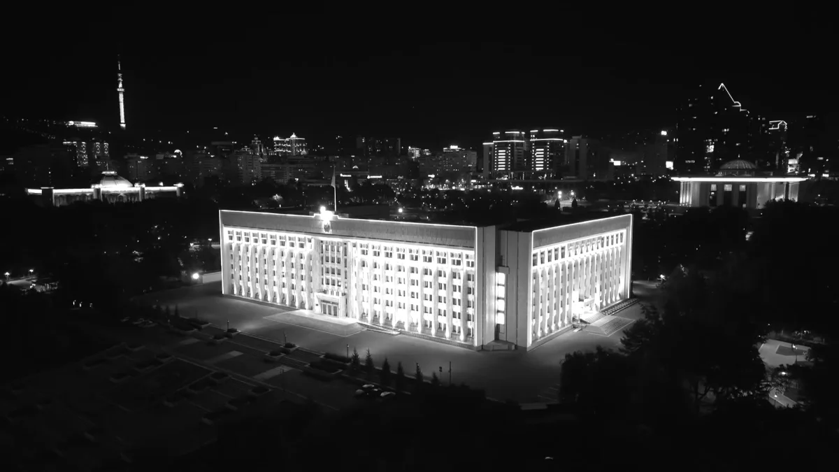 Қаралы күн: қазақстандықтар қаза тапқан 14 боздақтың отбасына көңіл айтуда