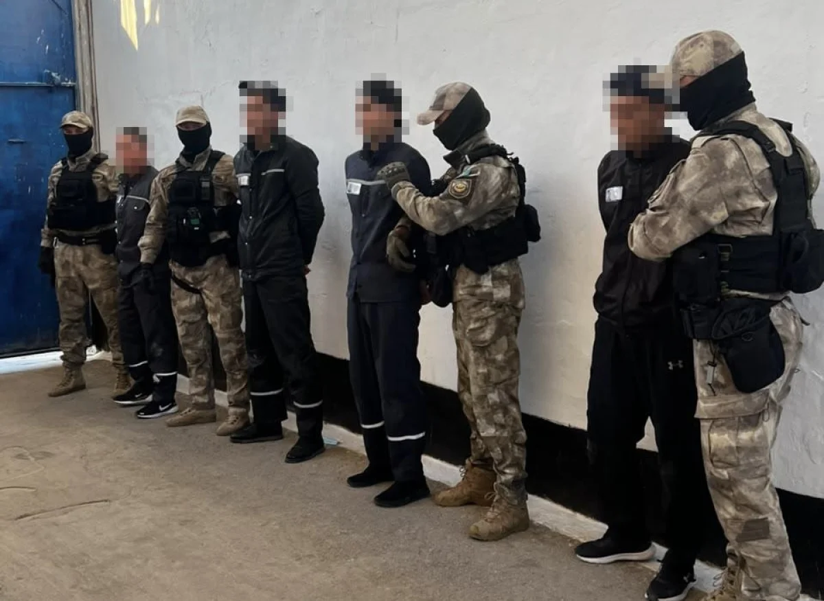Силовики провели масштабную спецоперацию по задержанию опасной вооруженной ОПГ