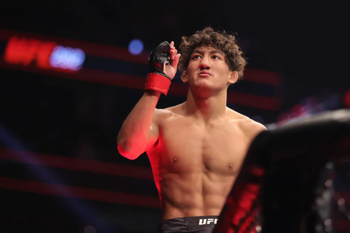 Жесткая развязка в UFC: Барселос потерял сознание в пятом раунде