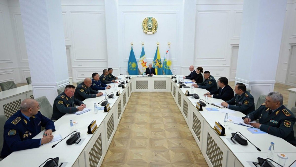 Токаев поручил подготовить план военной реформы после трагедии на Каспии
